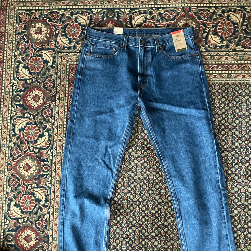 Mens Levi’s size 36-32